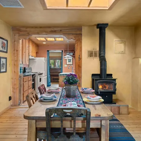 Adorable Home Centrally Located!-3